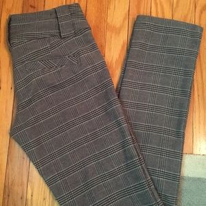 Fitted wide waist pant. Skinny fit. Warm and cozy!